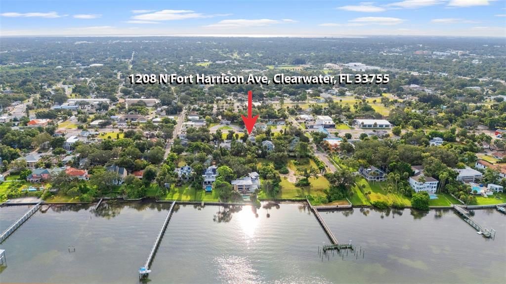 На продажу: $1,500,000 (0.86 acres)