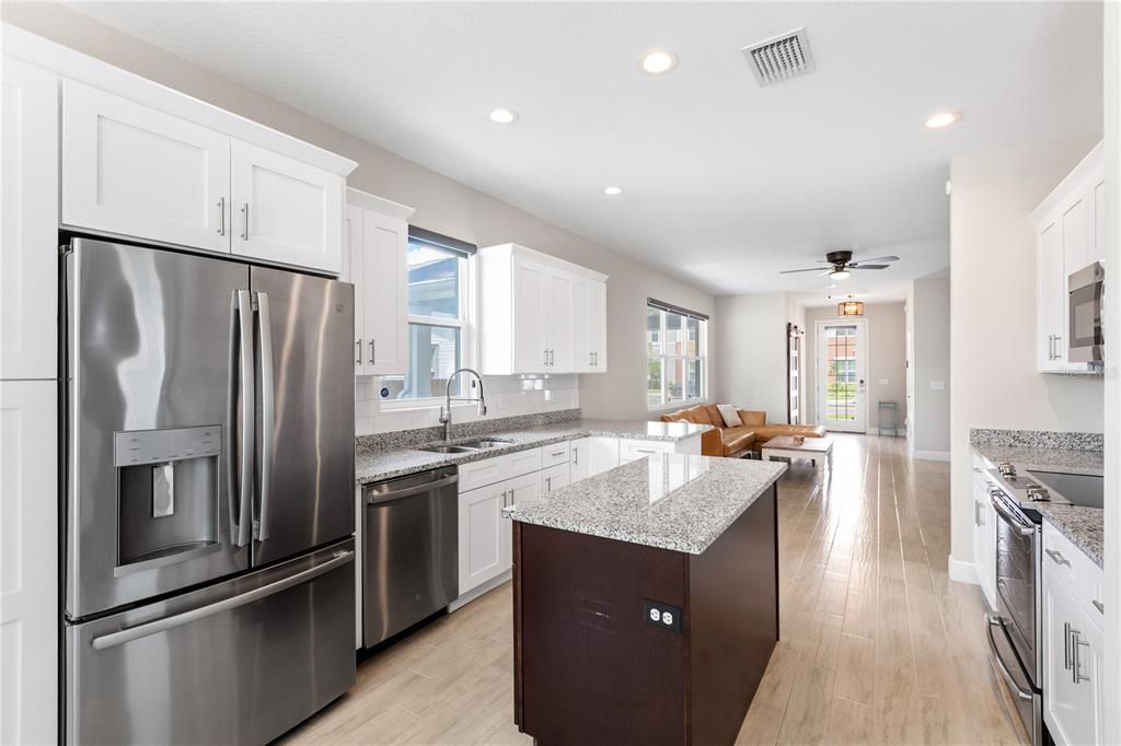 For Sale: $449,900 (3 beds, 2 baths, 1493 Square Feet)