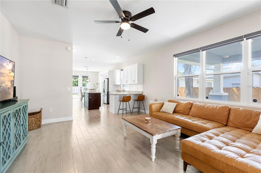 For Sale: $449,900 (3 beds, 2 baths, 1493 Square Feet)