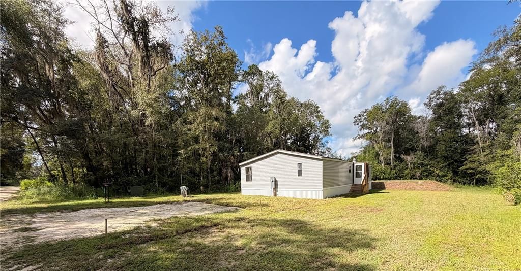 For Sale: $180,000 (3 beds, 3 baths, 1546 Square Feet)
