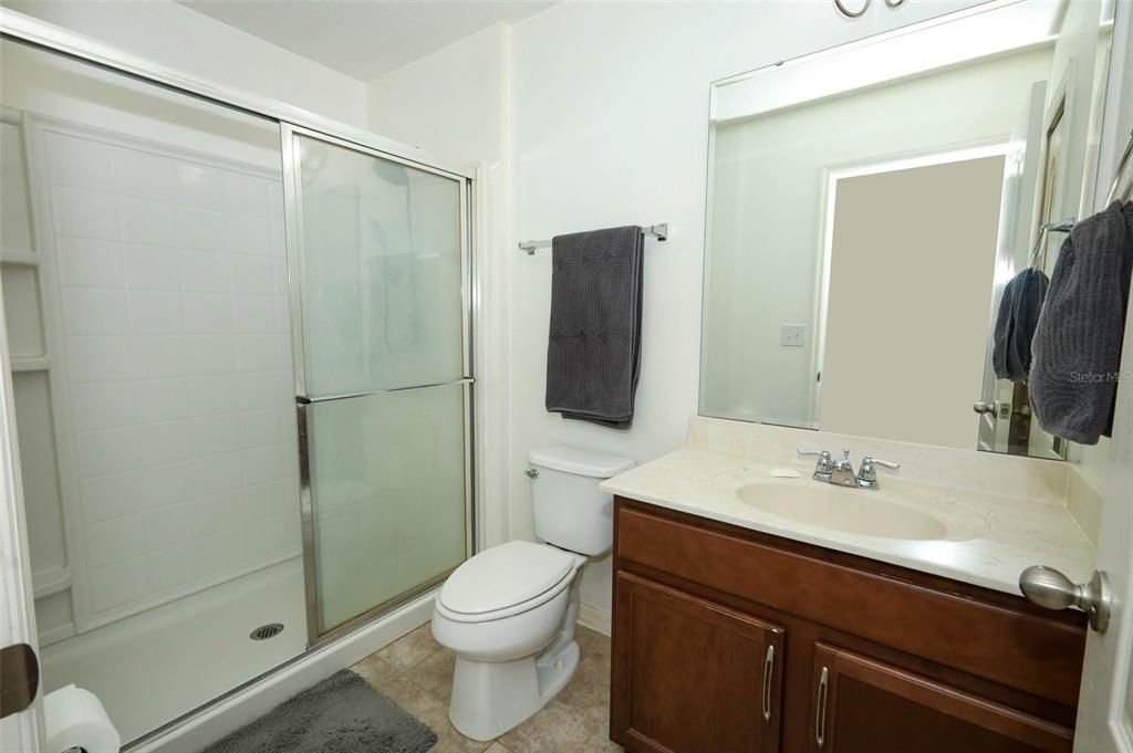 En Venta: $308,700 (3 camas, 2 baños, 1369 Pies cuadrados)