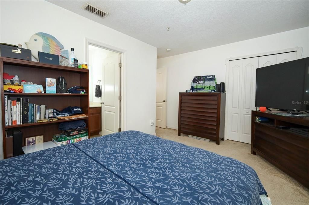 En Venta: $308,700 (3 camas, 2 baños, 1369 Pies cuadrados)