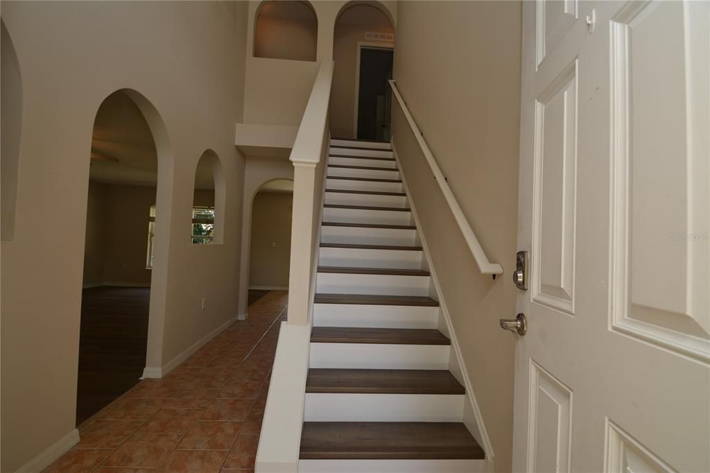 For Rent: $2,350 (4 beds, 2 baths, 2034 Square Feet)
