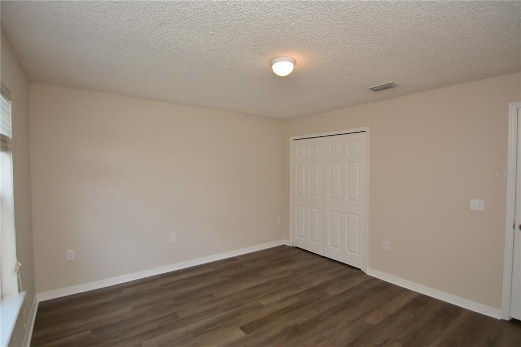 For Rent: $2,350 (4 beds, 2 baths, 2034 Square Feet)