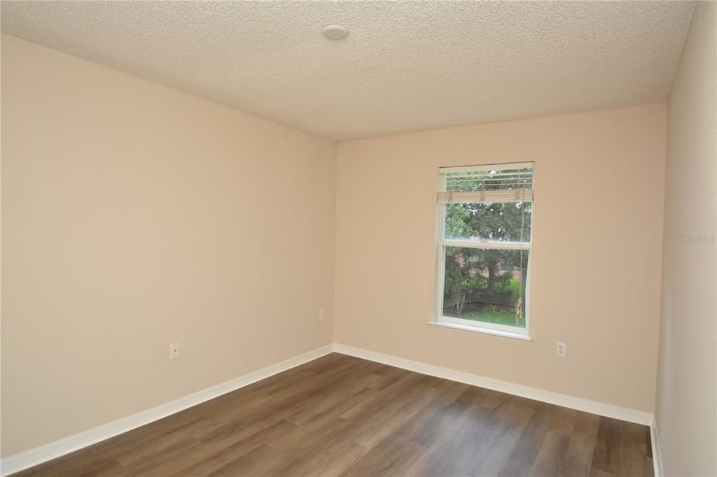 For Rent: $2,350 (4 beds, 2 baths, 2034 Square Feet)