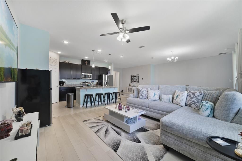 En Venta: $399,500 (3 camas, 2 baños, 1754 Pies cuadrados)