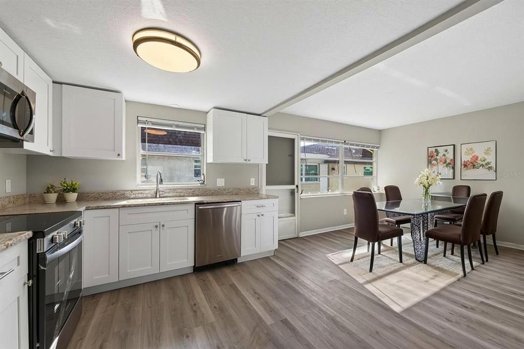 For Sale: $145,000 (2 beds, 2 baths, 1109 Square Feet)