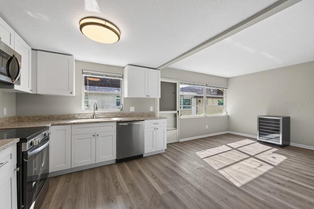 For Sale: $145,000 (2 beds, 2 baths, 1109 Square Feet)