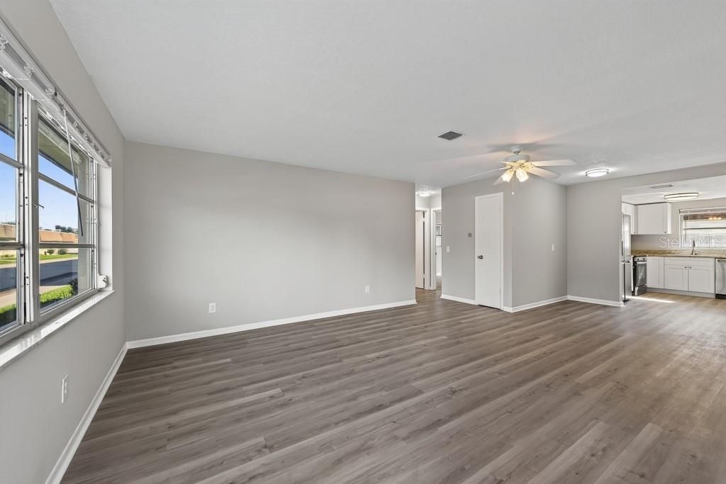 For Sale: $145,000 (2 beds, 2 baths, 1109 Square Feet)