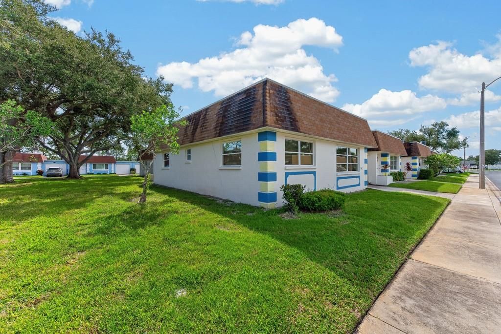 For Sale: $145,000 (2 beds, 2 baths, 1109 Square Feet)