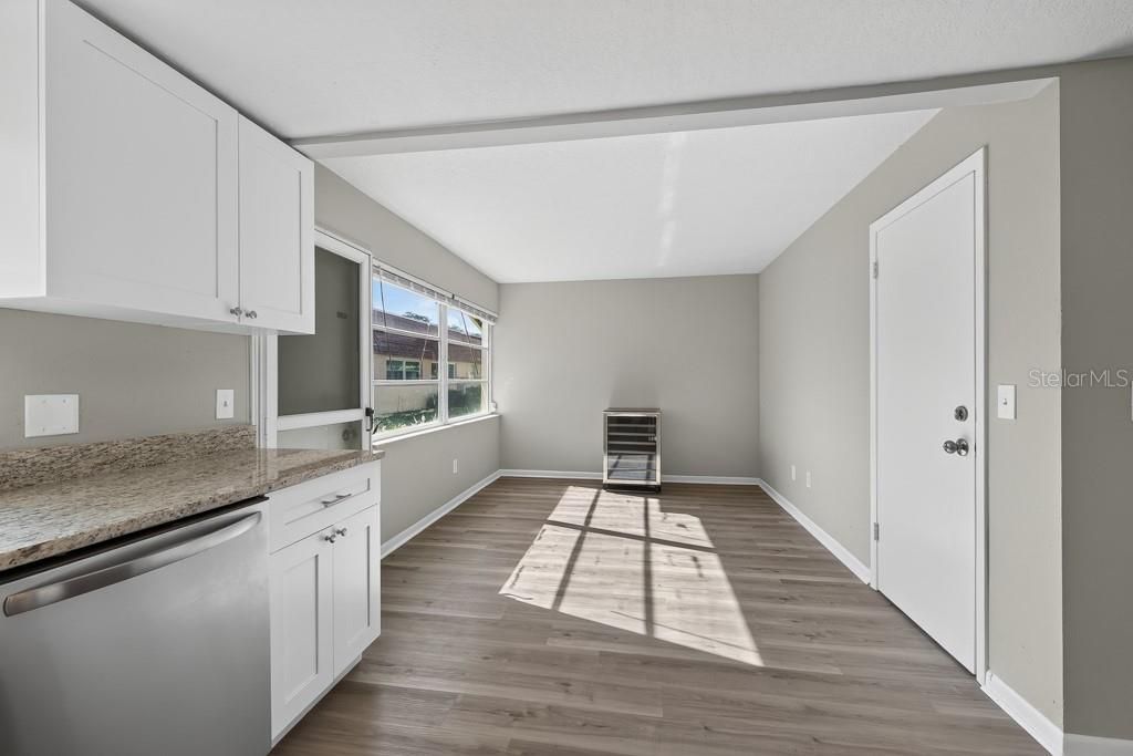 For Sale: $145,000 (2 beds, 2 baths, 1109 Square Feet)