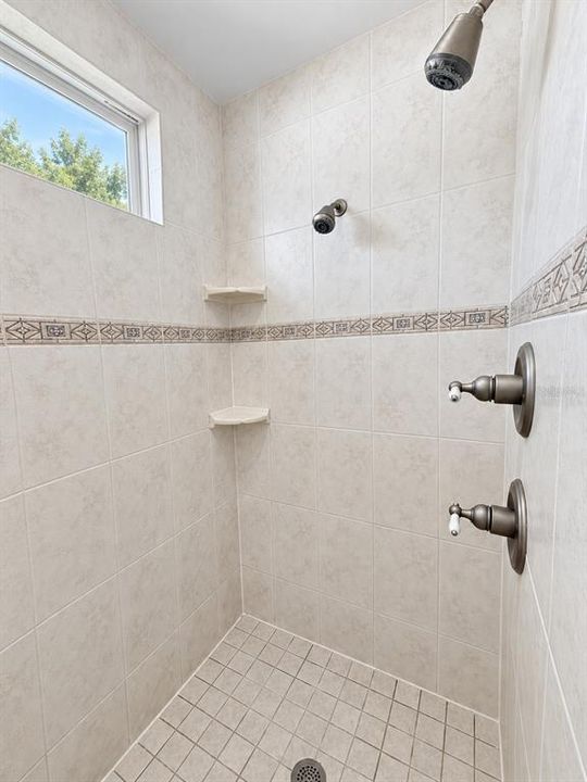 En Renta: $3,295 (4 camas, 2 baños, 1865 Pies cuadrados)
