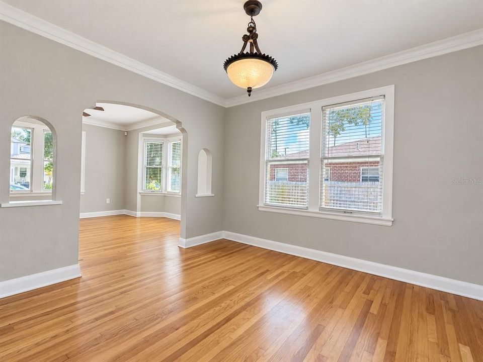En Renta: $3,295 (4 camas, 2 baños, 1865 Pies cuadrados)