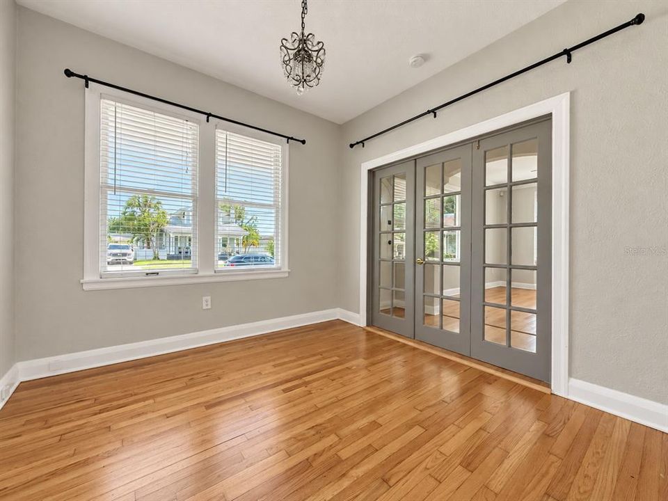 En Renta: $3,295 (4 camas, 2 baños, 1865 Pies cuadrados)