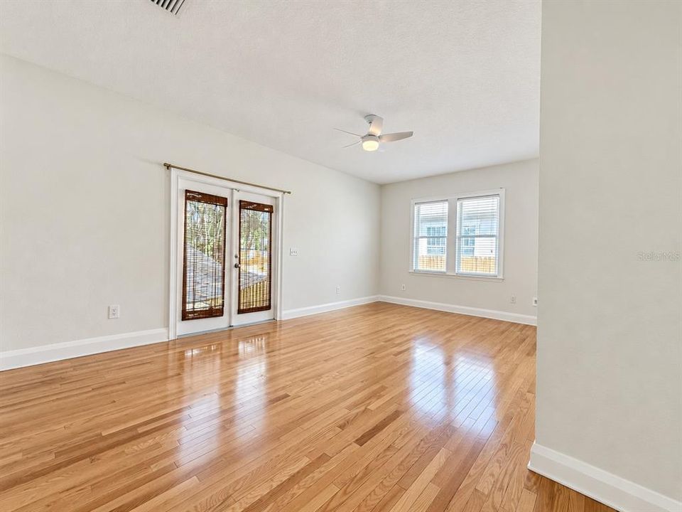 En Renta: $3,295 (4 camas, 2 baños, 1865 Pies cuadrados)