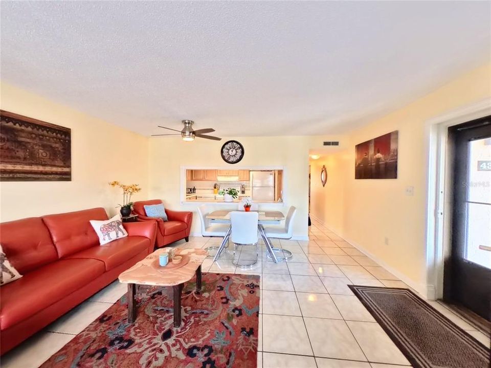 En Venta: $153,000 (2 camas, 2 baños, 920 Pies cuadrados)