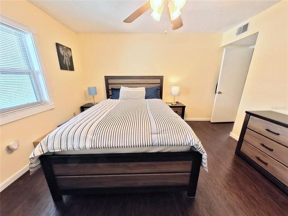 En Venta: $153,000 (2 camas, 2 baños, 920 Pies cuadrados)