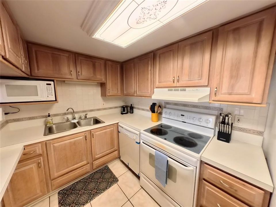 En Venta: $153,000 (2 camas, 2 baños, 920 Pies cuadrados)
