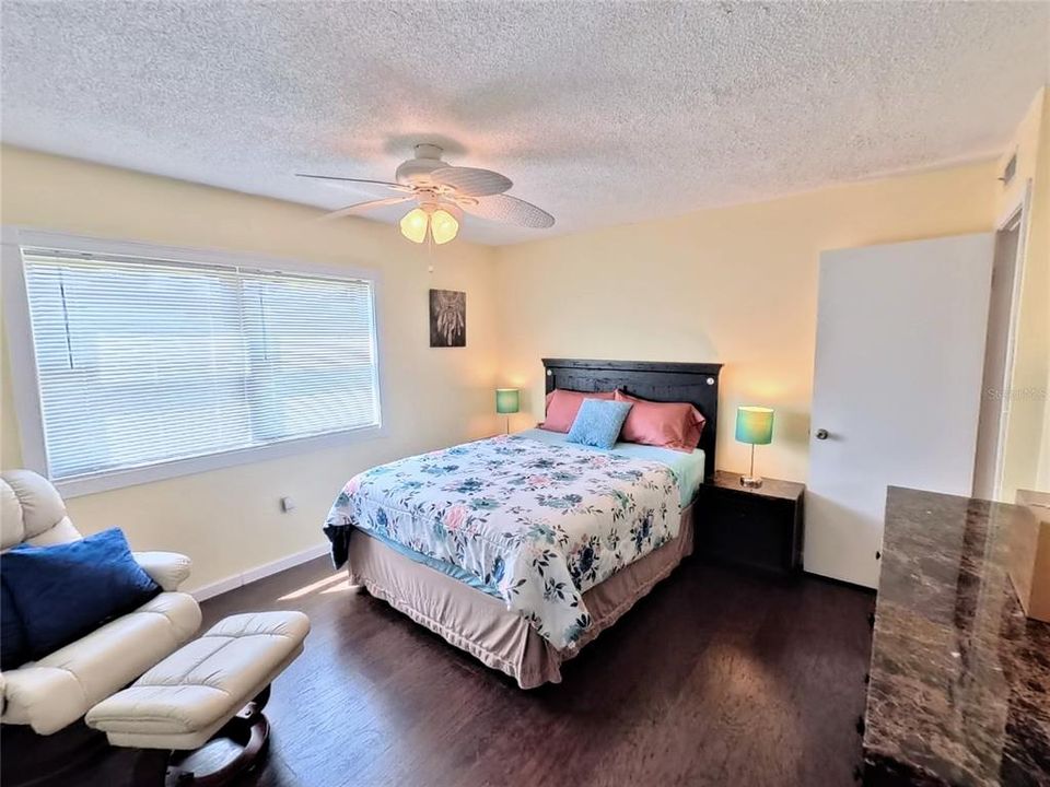 En Venta: $153,000 (2 camas, 2 baños, 920 Pies cuadrados)
