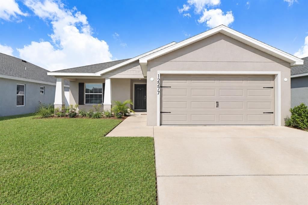 For Sale: $400,000 (3 beds, 2 baths, 1553 Square Feet)