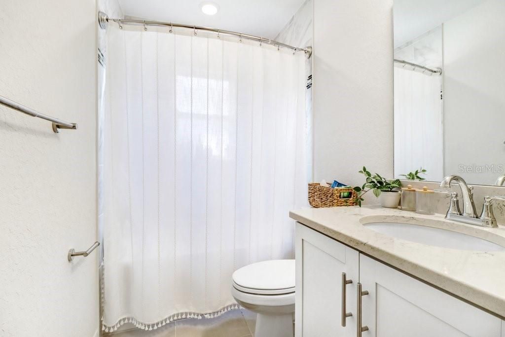 For Sale: $400,000 (3 beds, 2 baths, 1553 Square Feet)