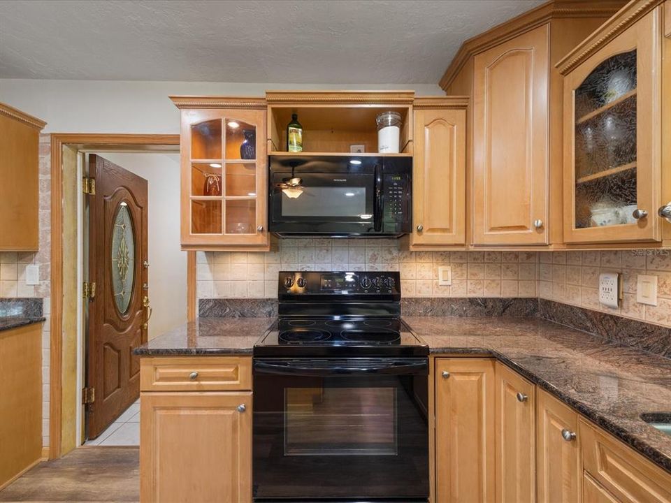 En Venta: $561,900 (3 camas, 3 baños, 2419 Pies cuadrados)