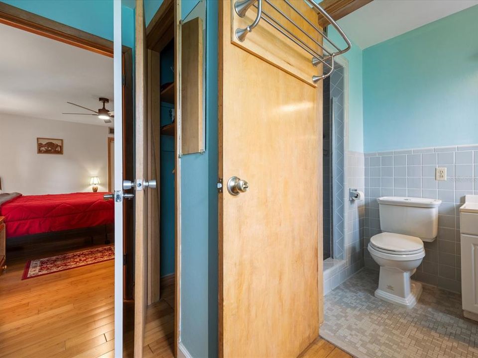 En Venta: $561,900 (3 camas, 3 baños, 2419 Pies cuadrados)