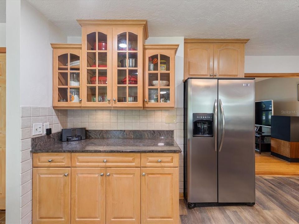 En Venta: $561,900 (3 camas, 3 baños, 2419 Pies cuadrados)