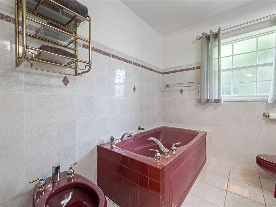 En Venta: $561,900 (3 camas, 3 baños, 2419 Pies cuadrados)