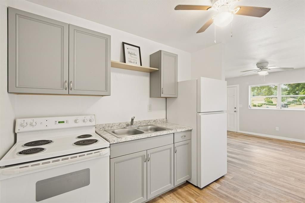 Active With Contract: $325,000 (3 beds, 0 baths, 1296 Square Feet)