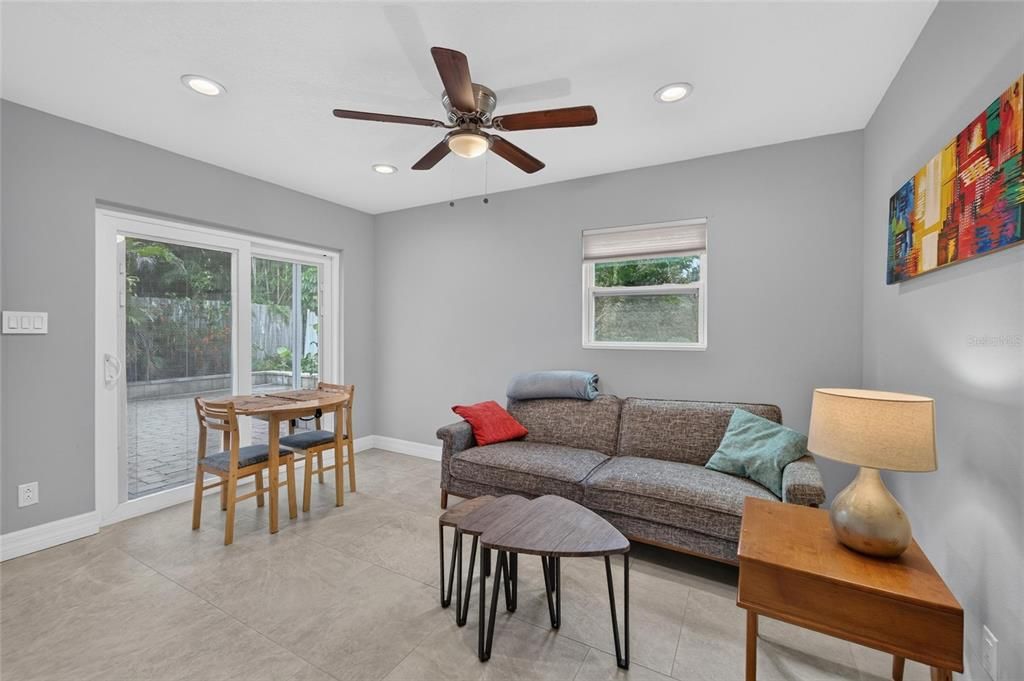 : $1,599,000 (7 camas, 0 baños, 2832 Pies cuadrados)