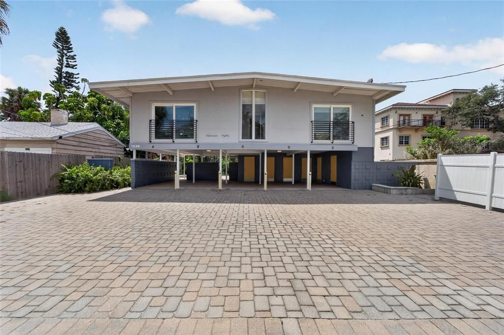 : $1,599,000 (7 camas, 0 baños, 2832 Pies cuadrados)