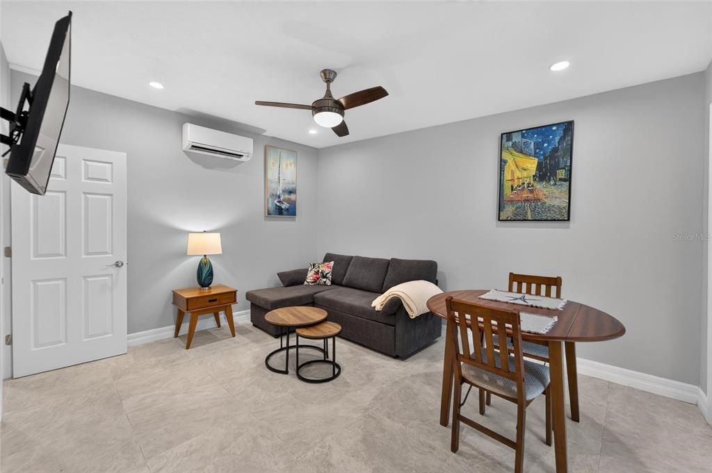 : $1,599,000 (7 camas, 0 baños, 2832 Pies cuadrados)