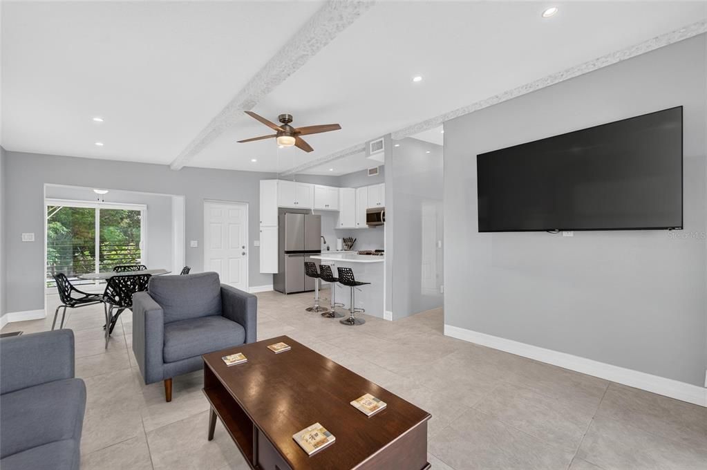: $1,599,000 (7 camas, 0 baños, 2832 Pies cuadrados)