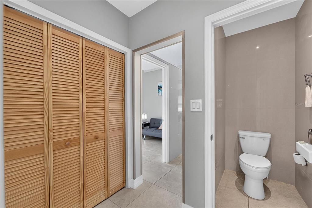 : $1,599,000 (7 camas, 0 baños, 2832 Pies cuadrados)