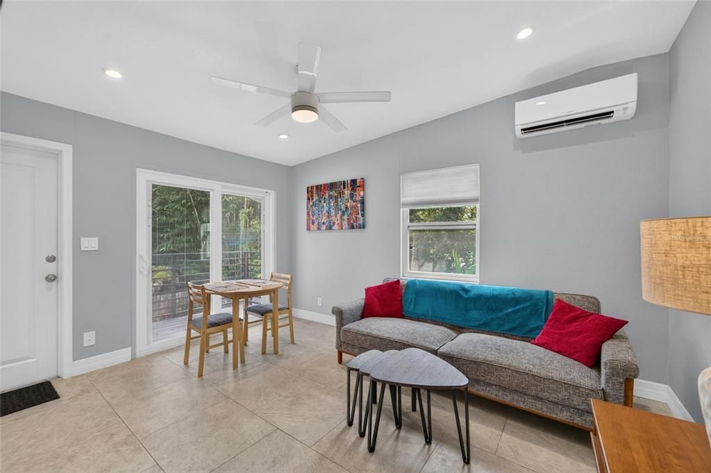 : $1,599,000 (7 camas, 0 baños, 2832 Pies cuadrados)