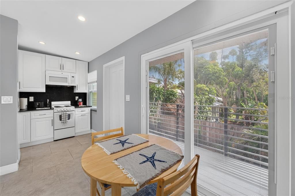 : $1,599,000 (7 camas, 0 baños, 2832 Pies cuadrados)