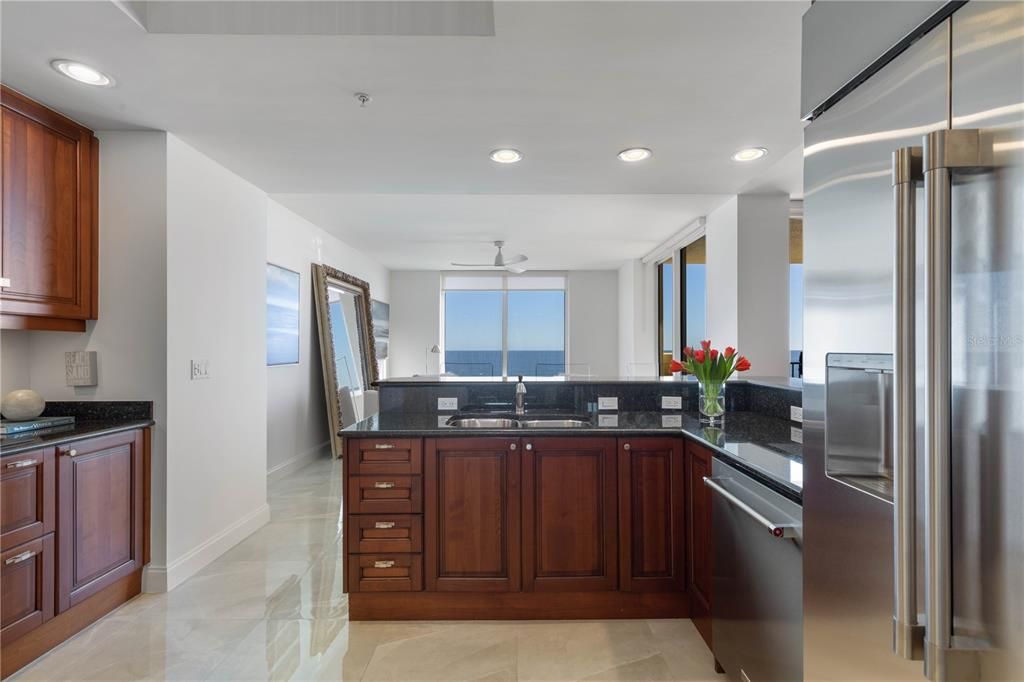 En Venta: $1,279,000 (2 camas, 2 baños, 2340 Pies cuadrados)