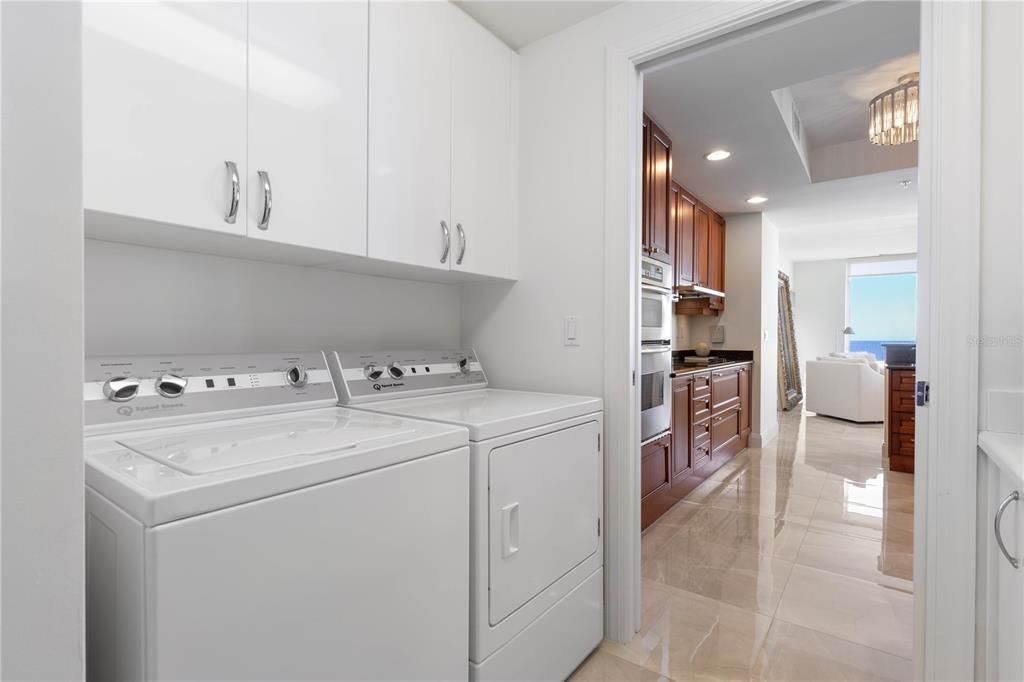 En Venta: $1,279,000 (2 camas, 2 baños, 2340 Pies cuadrados)