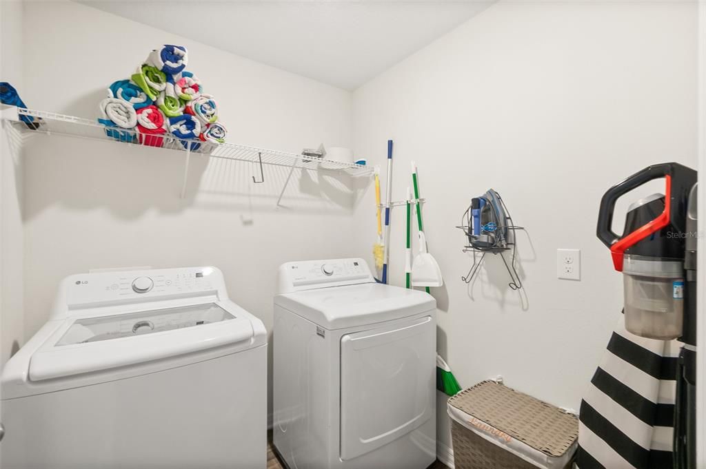 For Sale: $450,000 (3 beds, 2 baths, 1818 Square Feet)