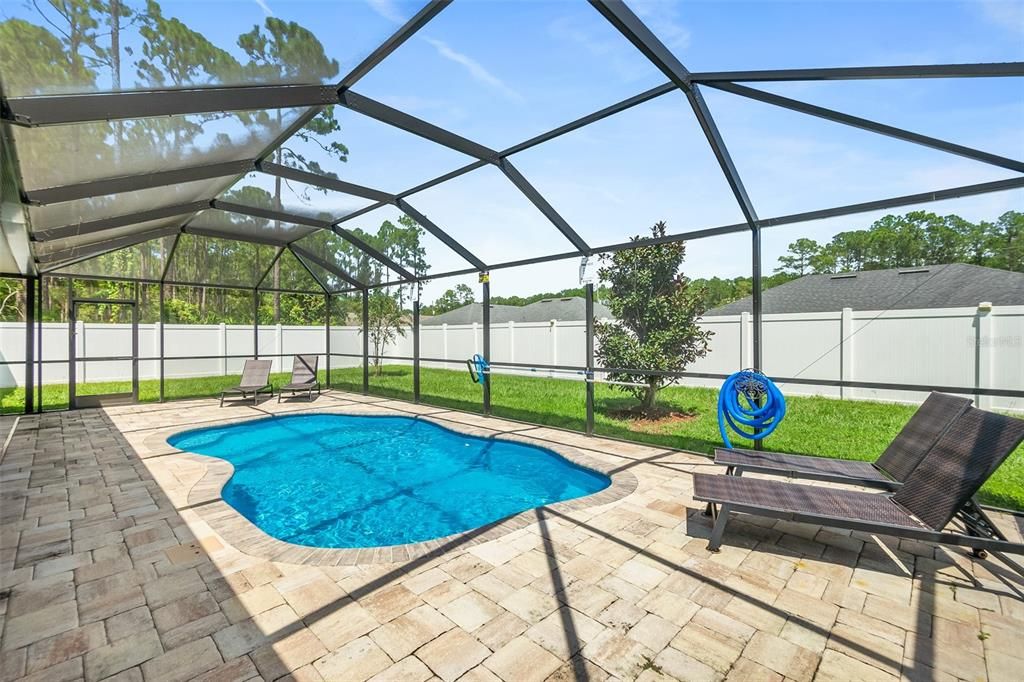 For Sale: $450,000 (3 beds, 2 baths, 1818 Square Feet)