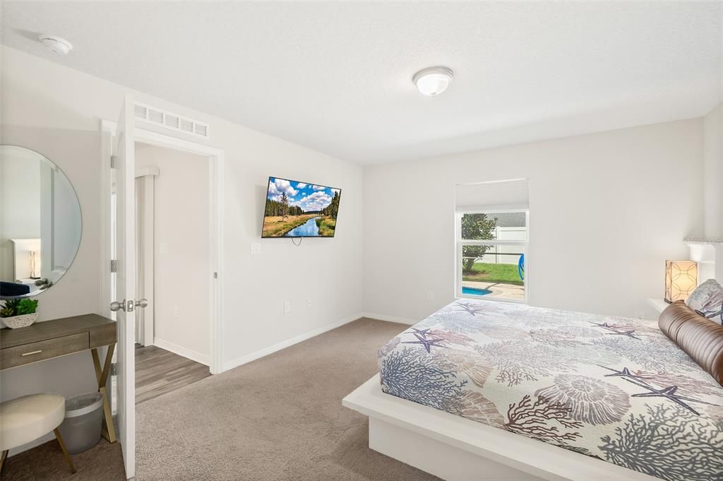 For Sale: $450,000 (3 beds, 2 baths, 1818 Square Feet)