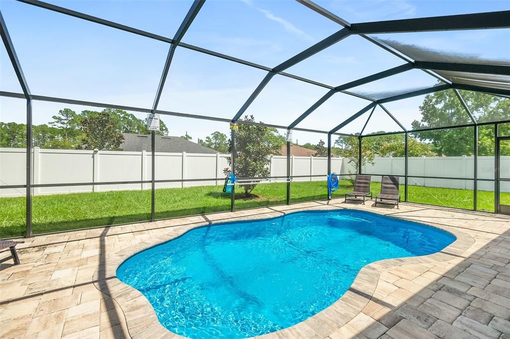 For Sale: $450,000 (3 beds, 2 baths, 1818 Square Feet)