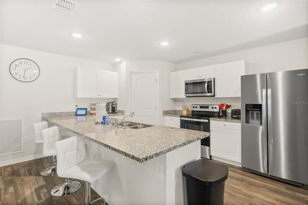 For Sale: $450,000 (3 beds, 2 baths, 1818 Square Feet)
