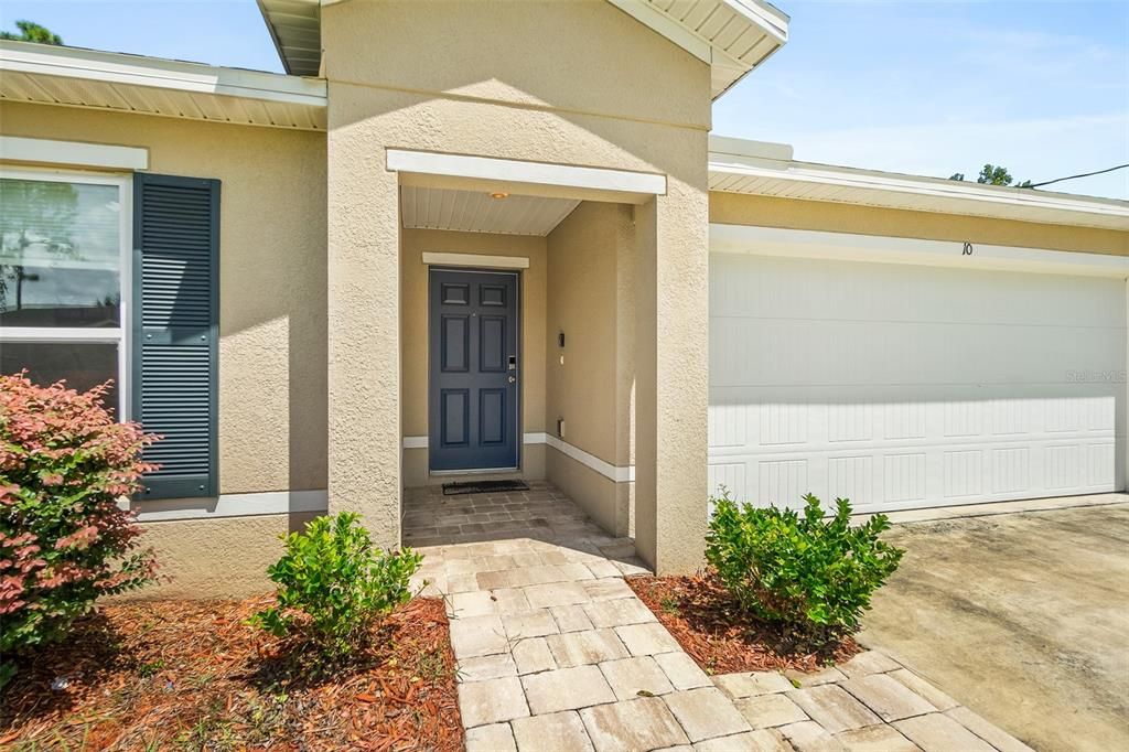 For Sale: $450,000 (3 beds, 2 baths, 1818 Square Feet)
