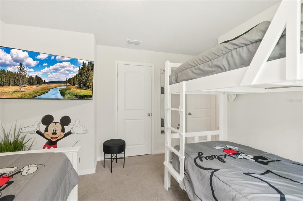 For Sale: $450,000 (3 beds, 2 baths, 1818 Square Feet)