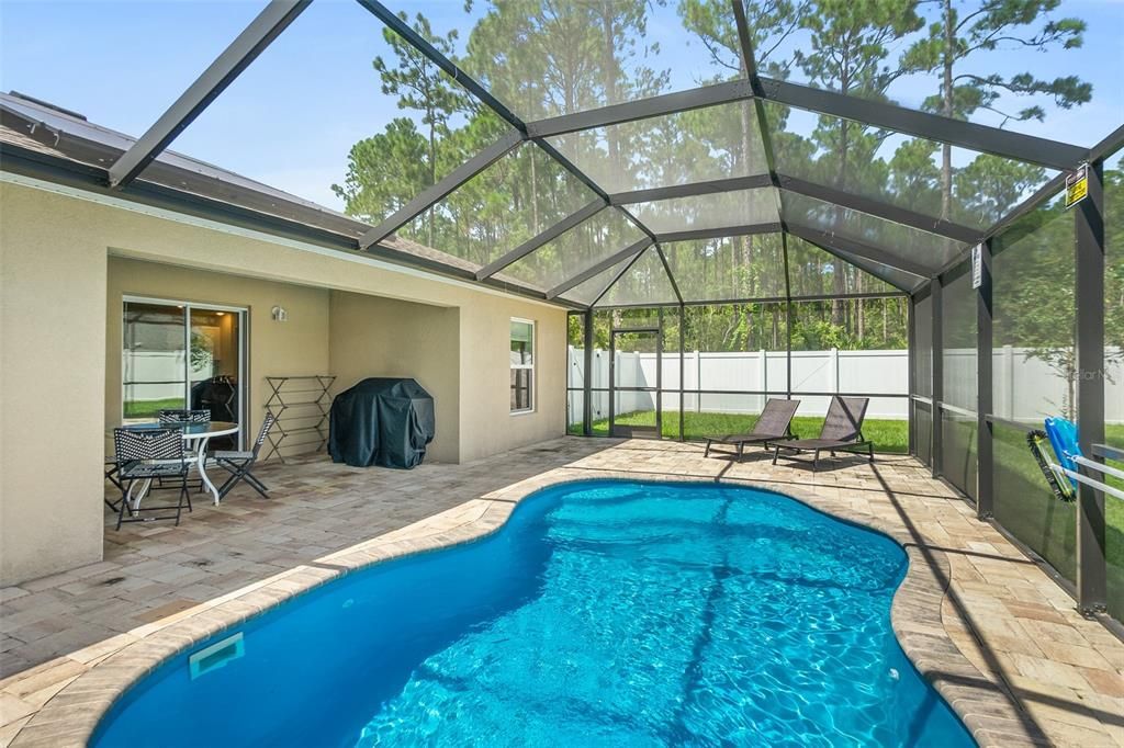 For Sale: $450,000 (3 beds, 2 baths, 1818 Square Feet)
