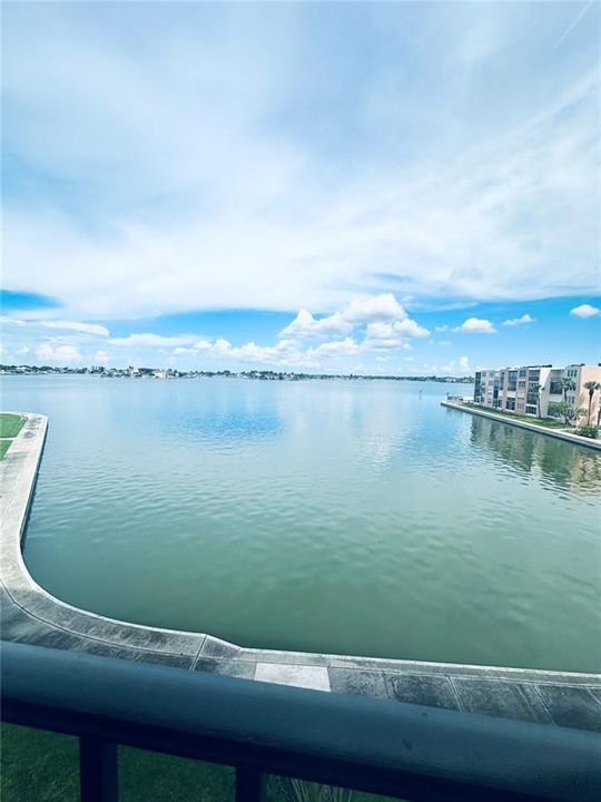 : $299,000 (1 спален, 1 ванн, 900 Квадратных фут)