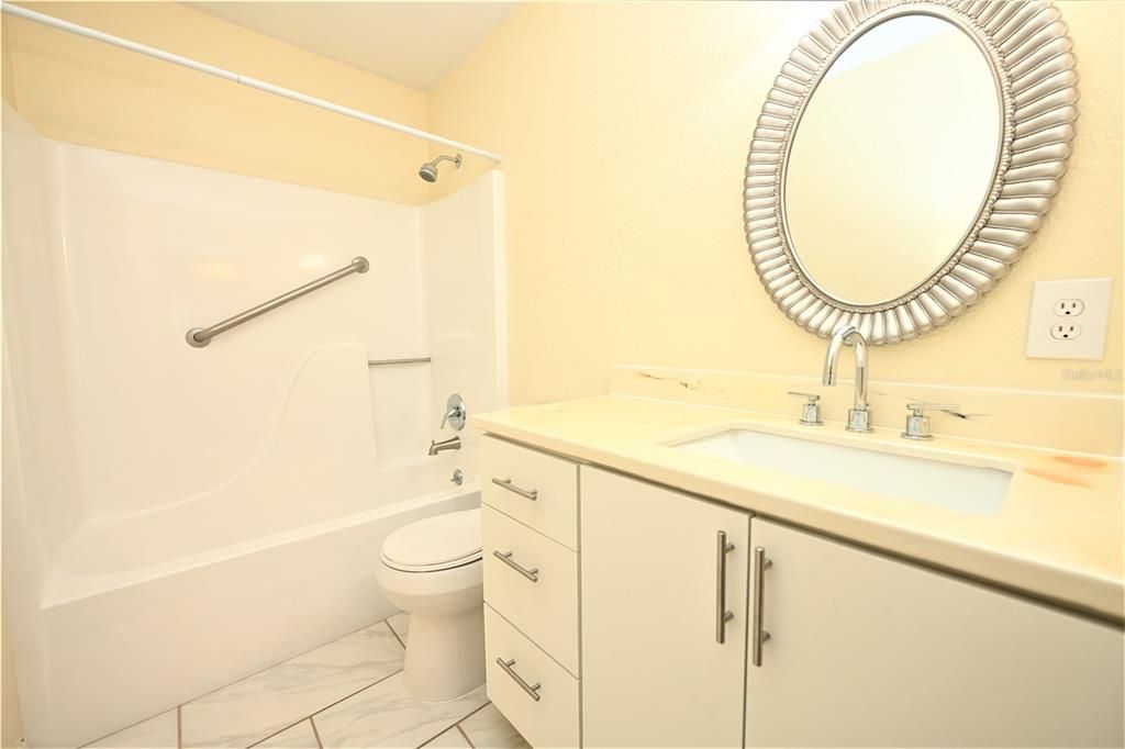 For Rent: $1,800 (2 beds, 2 baths, 1193 Square Feet)