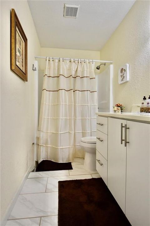 В аренду: $2,060 (2 спален, 2 ванн, 1193 Квадратных фут)